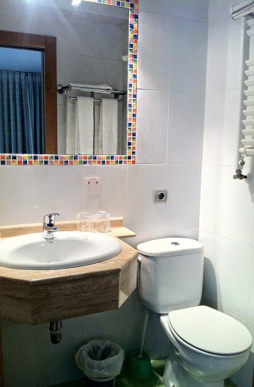 Hostal Del Carmen Santander Pokoj fotografie